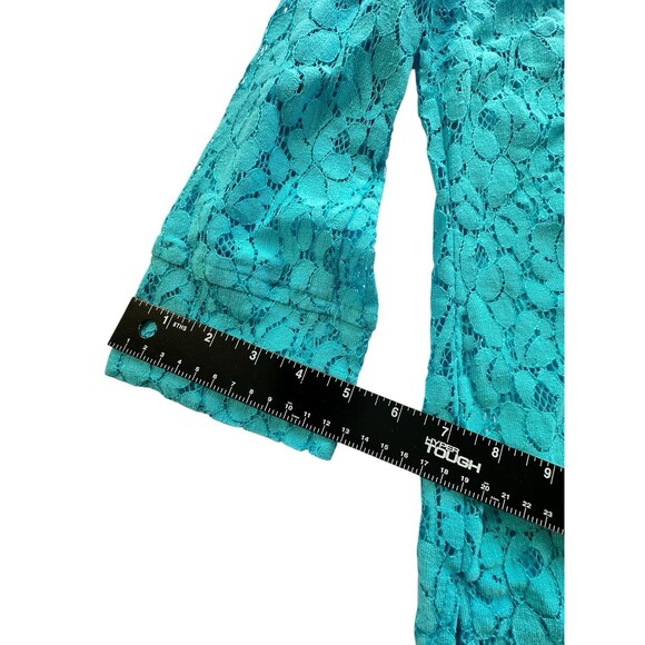 Valerie Stevens Women’s Size S Beautiful Dressy Aqua Blue Soft Lace Top NWT - Picture 8 of 8